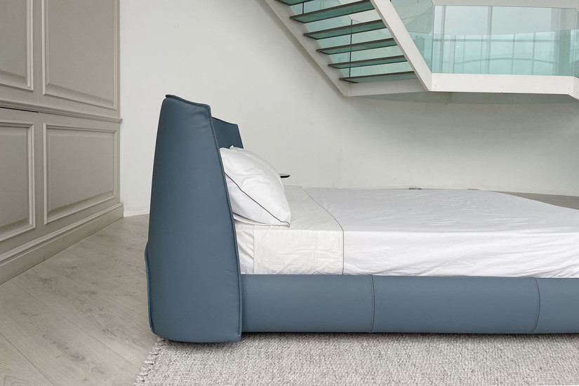 Letto Archibald Bed in pelle blu (Offerta Expo) Poltrona Frau - 3