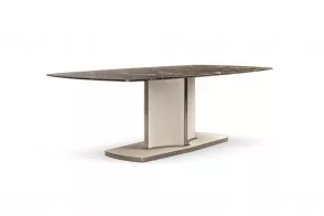 Voyage Table