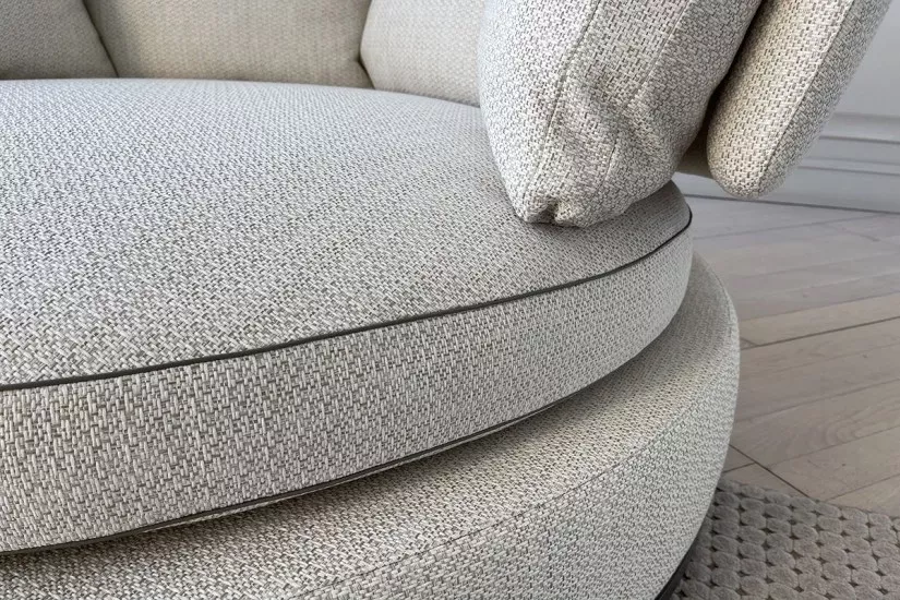 Amoenus Soft Swivel Sofa (Expo Offer)