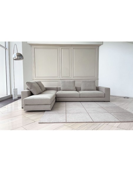 Ananta Class Sofa (Expo Offer)