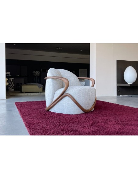 Hug Armchair (Expo Offer)