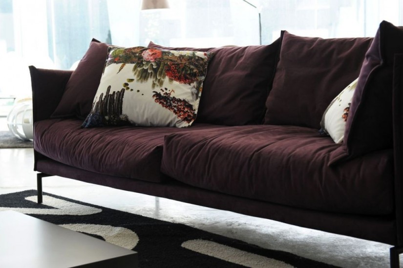 Gentry Sofa (Expo Offer)