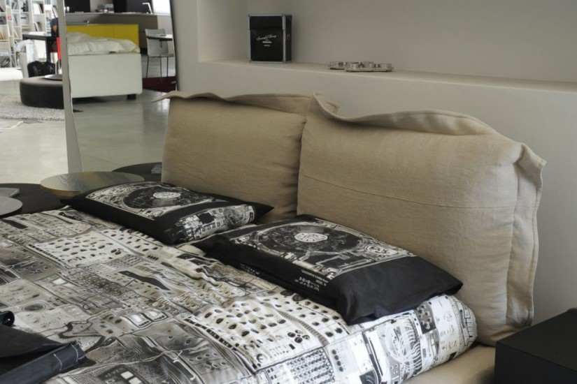 Nebula Five Bed (Expo Offer)