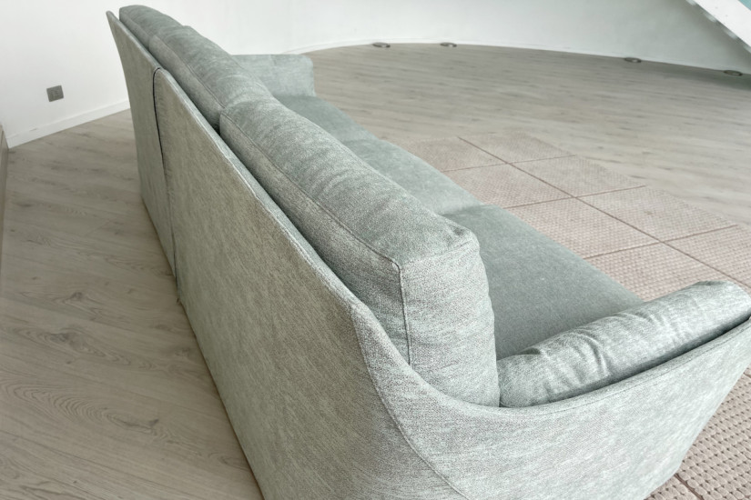 Vittoria Sofa (Expo Offer)
